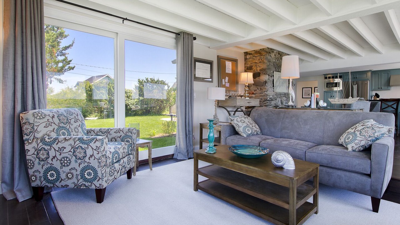 Photo of Livingroom in Pond Cove