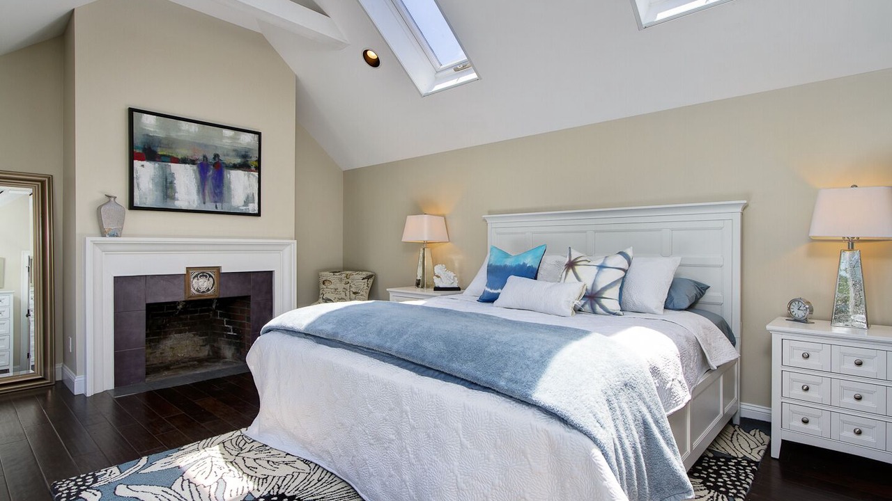 Photo of Bedroom in Pond Cove