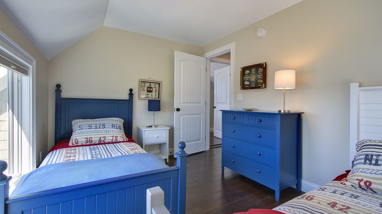 Photo of Bedroom in Pond Cove