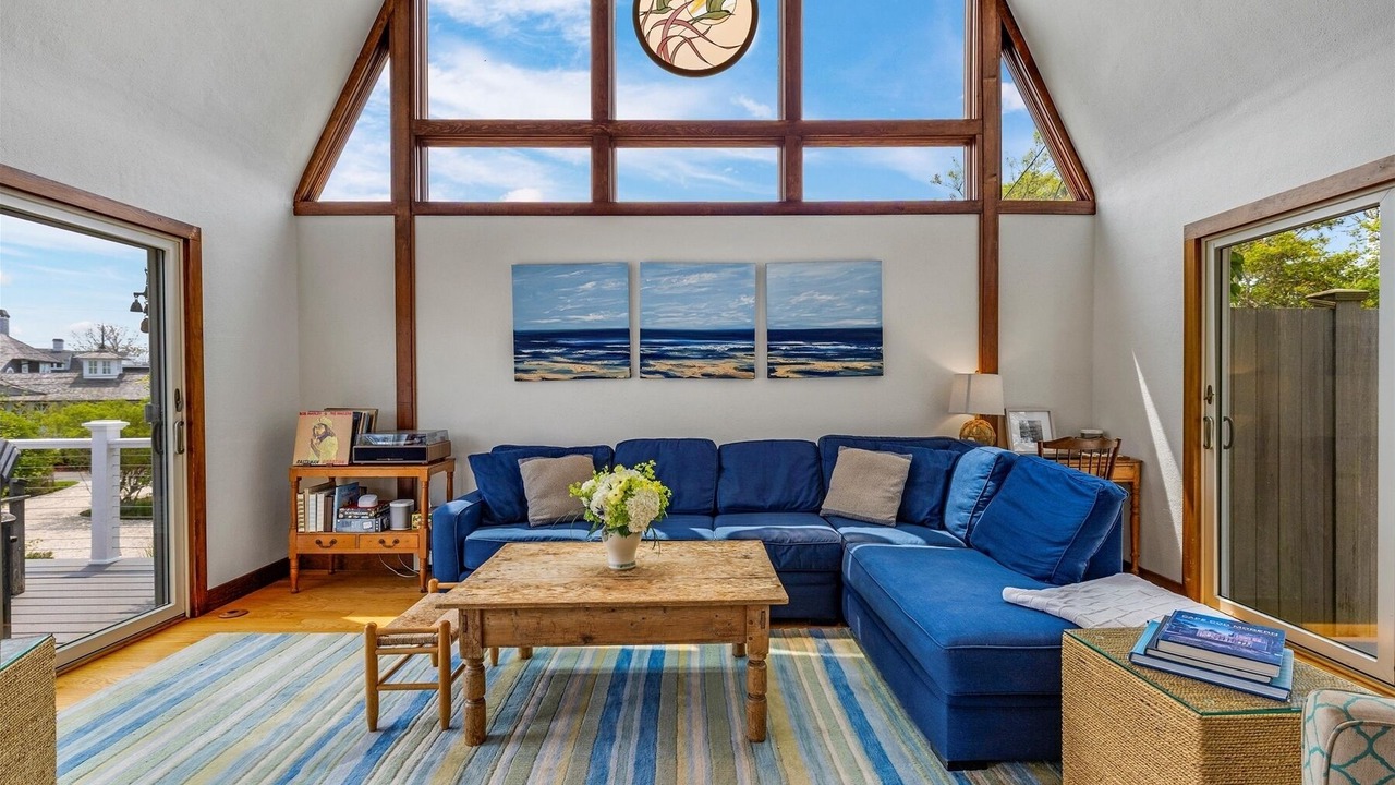 Photo of Livingroom in Chatham