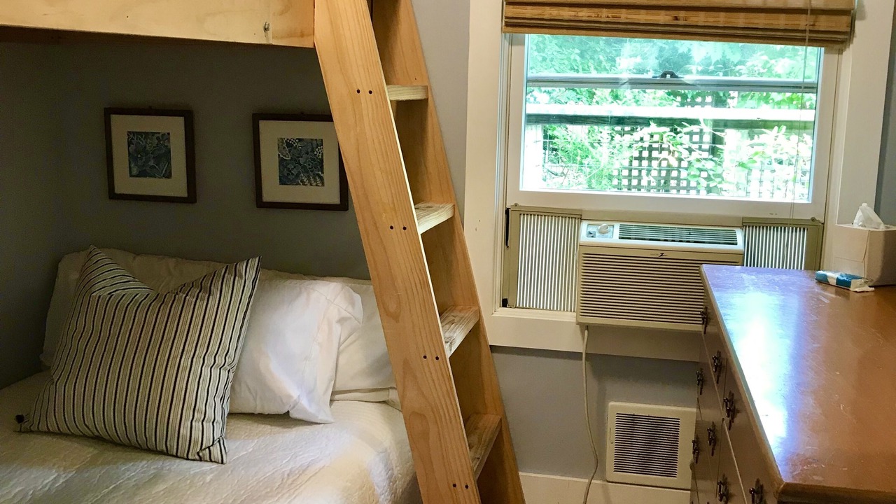 Photo of Bedroom in Ocean Bay Park