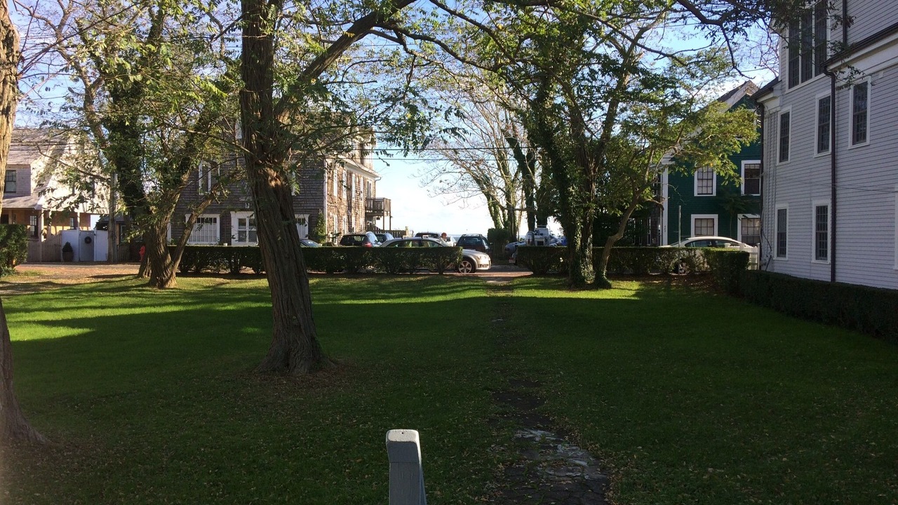Photo of Outdoor in Commercial Street