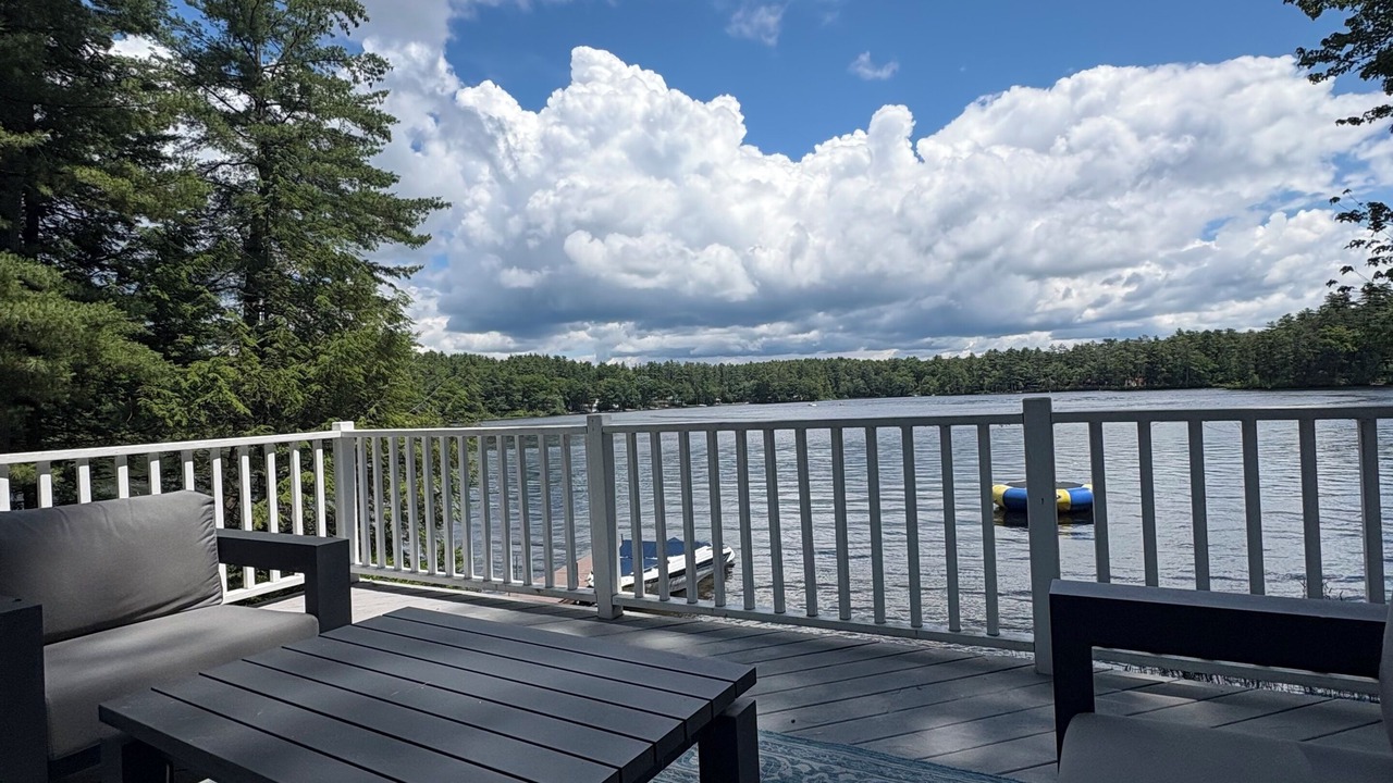 Photo of Patio Balcony in Mirror Lake