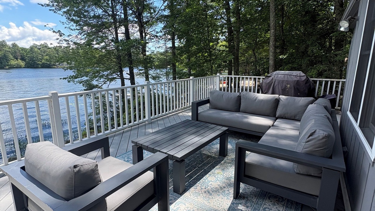 Photo of Patio Balcony in Mirror Lake
