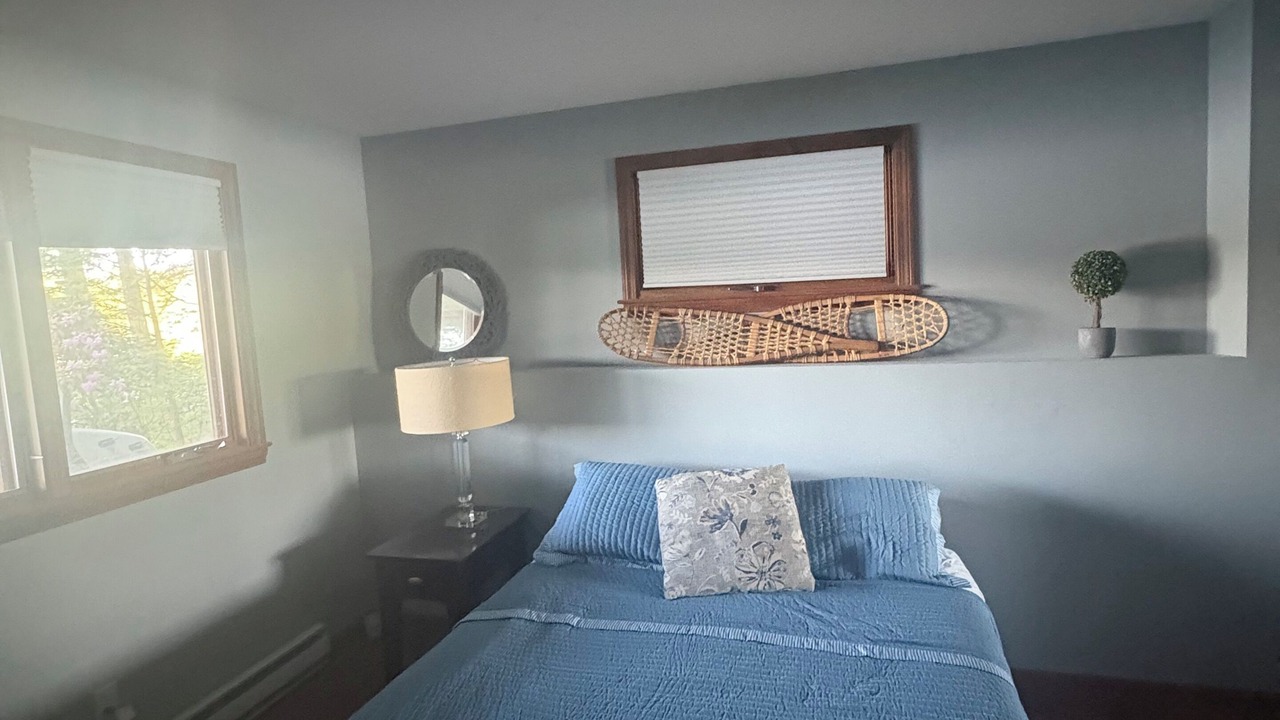 Photo of Bedroom in Mirror Lake
