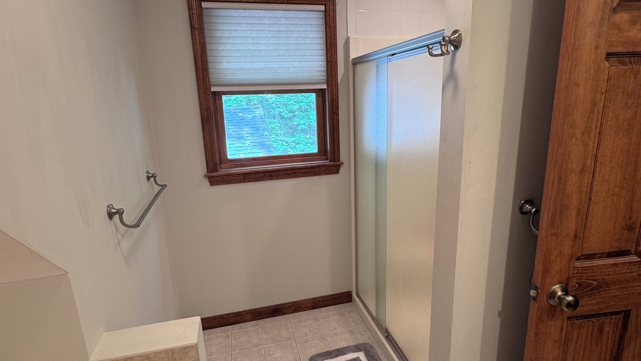 Photo of Bathroom in Mirror Lake