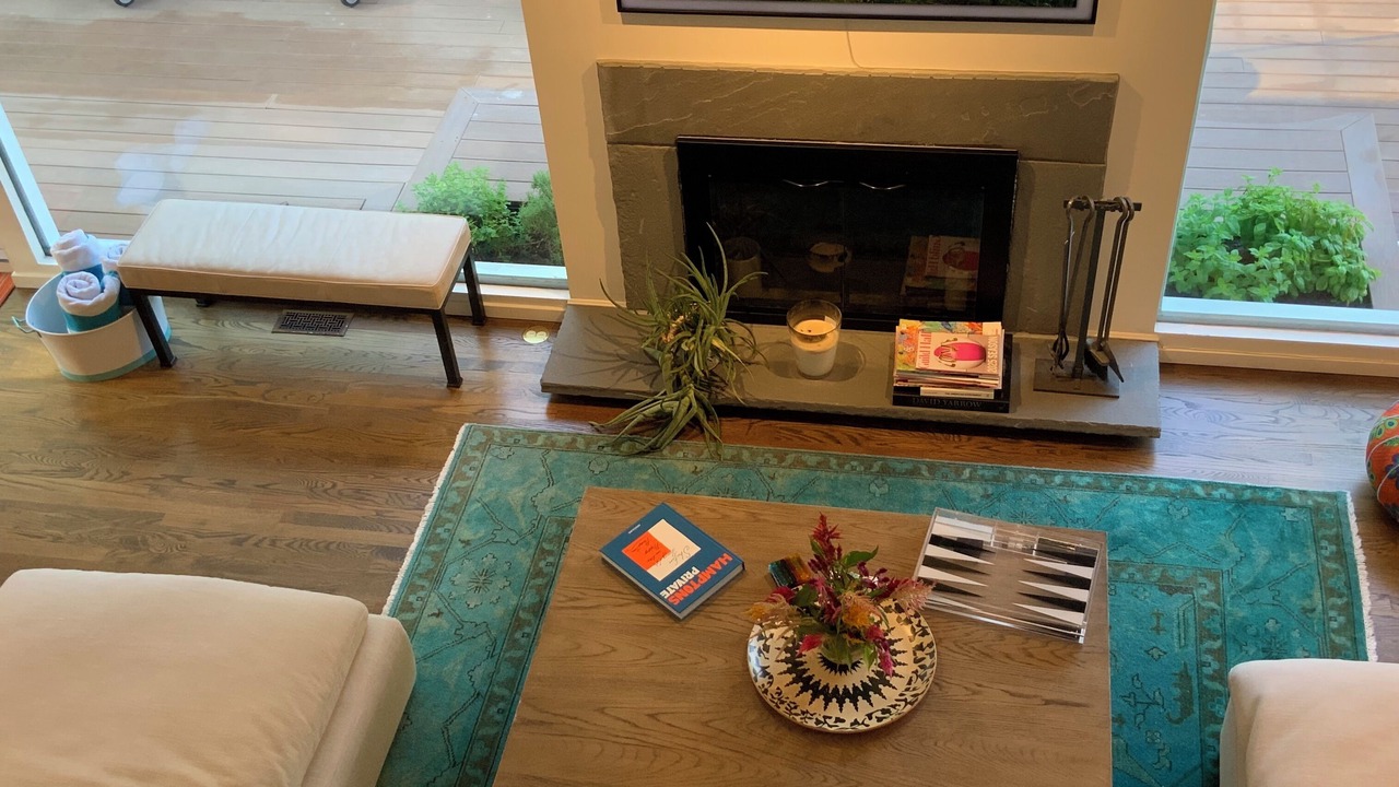 Photo of Livingroom in Northwest Harbor
