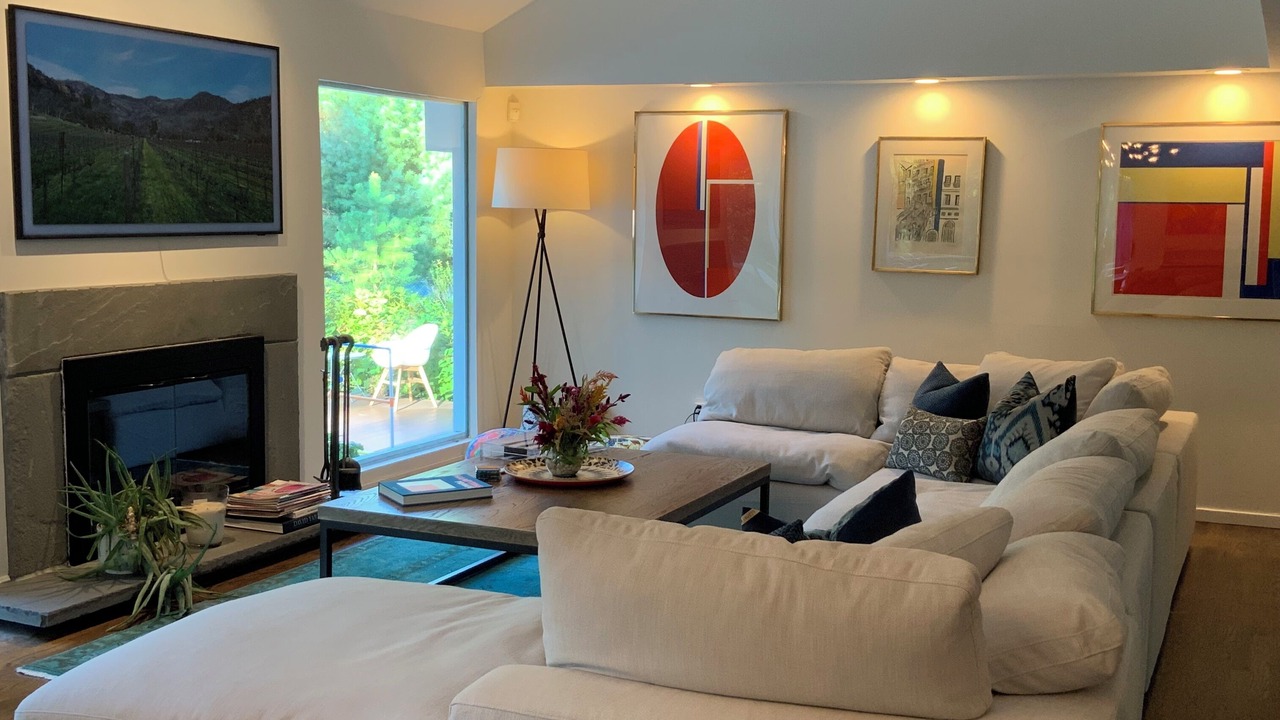 Photo of Livingroom in Northwest Harbor