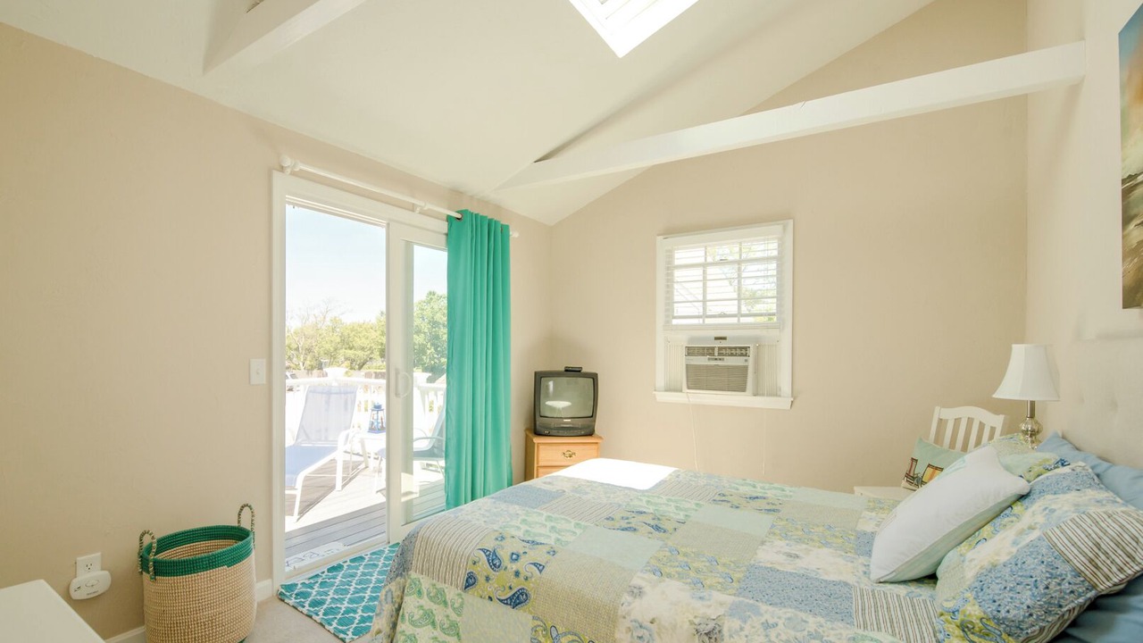 Photo of Bedroom in Dennis