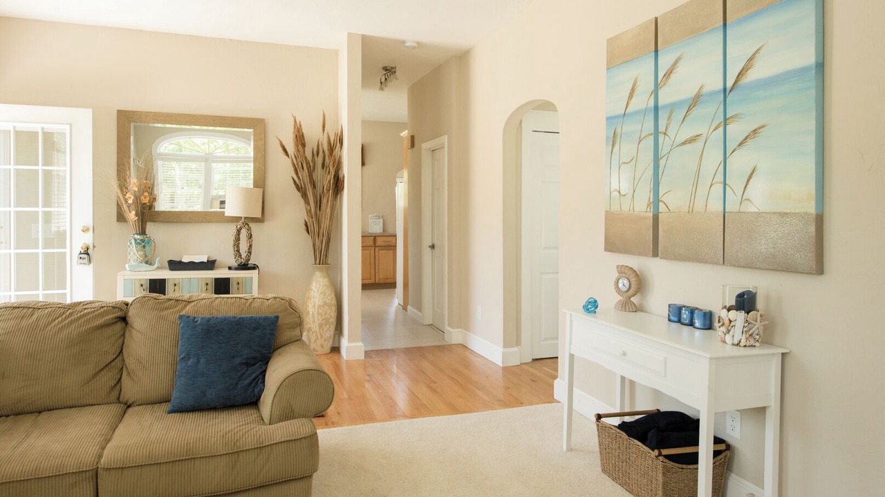 Photo of Livingroom in Dennis