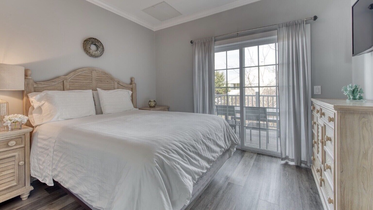 Photo of Bedroom in Greenport West