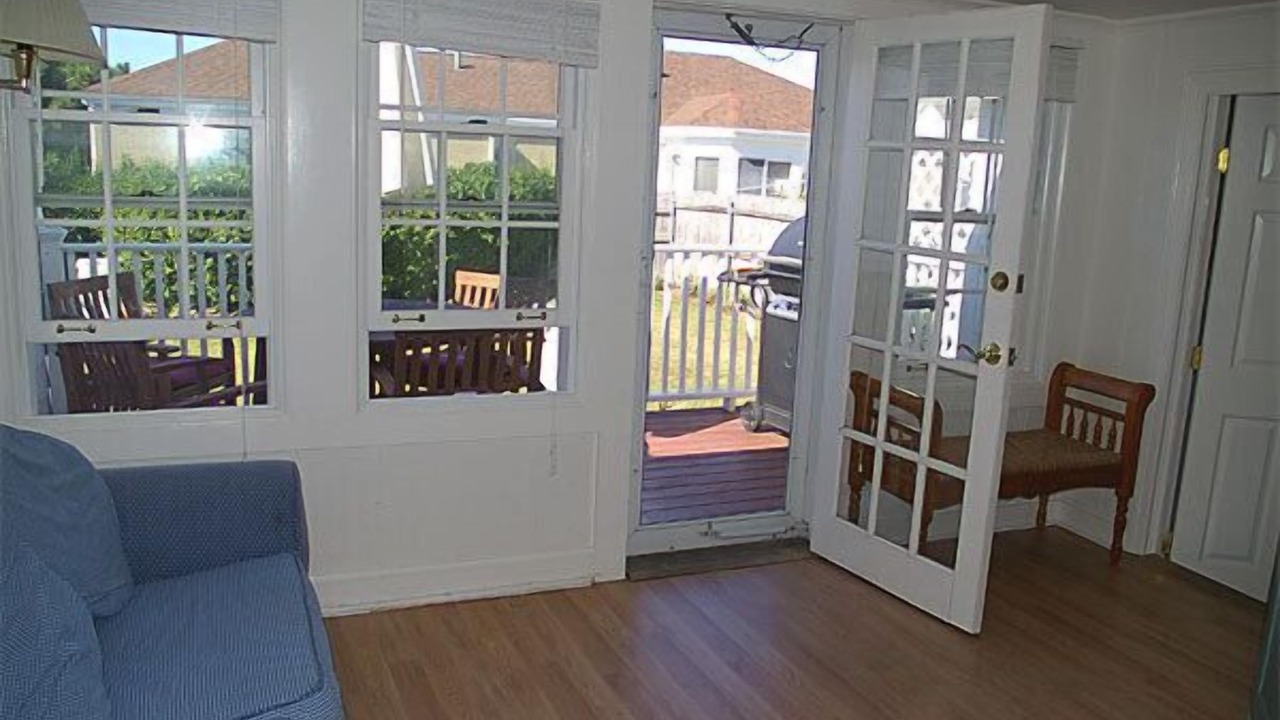 Photo of Livingroom in Easton's Point