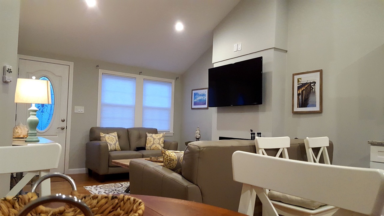 Photo of Livingroom in West Yarmouth