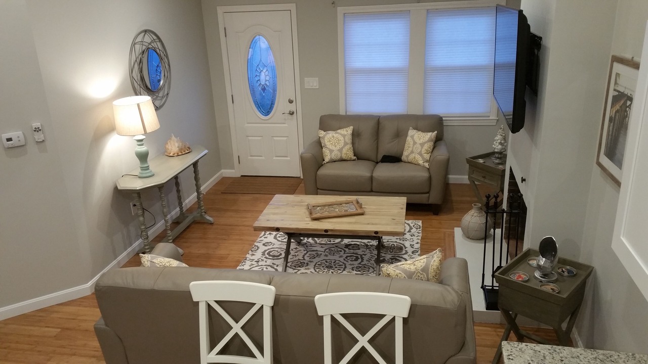 Photo of Livingroom in West Yarmouth