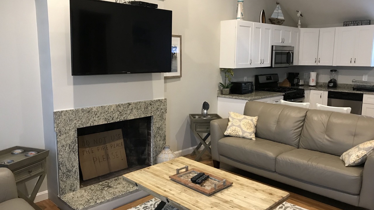 Photo of Livingroom in West Yarmouth