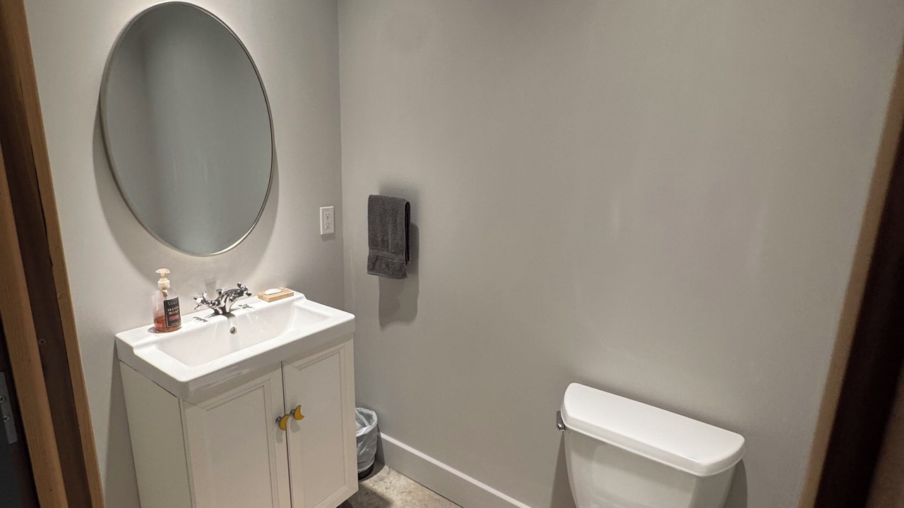 Photo of Bathroom in Cornwall Bridge