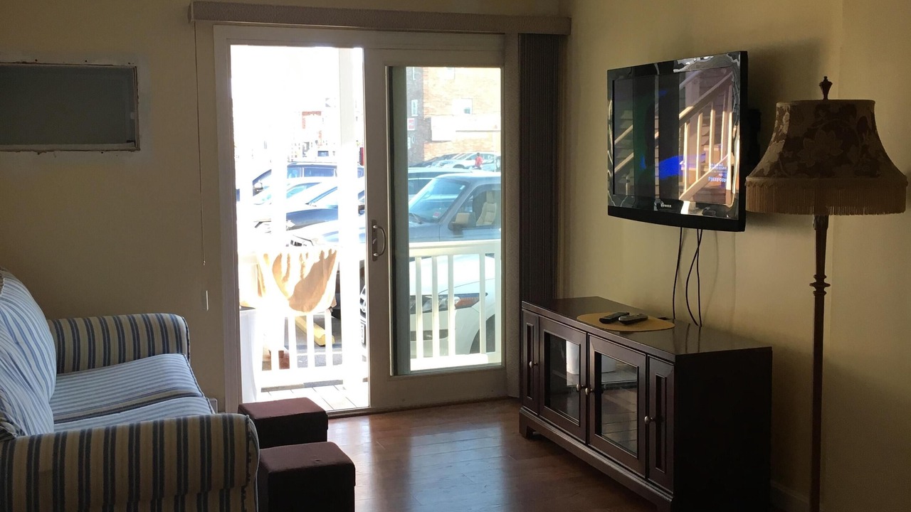 Photo of Livingroom in Hampton