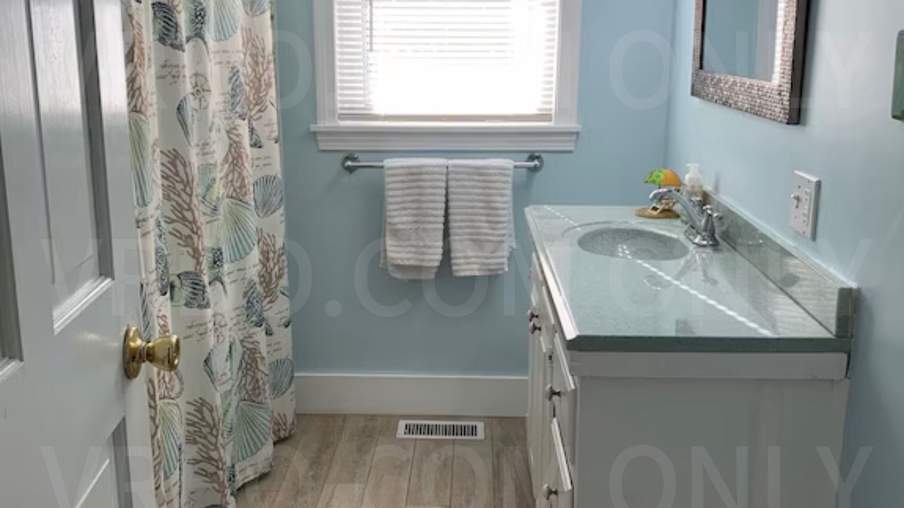 Photo of Bathroom in York Beach