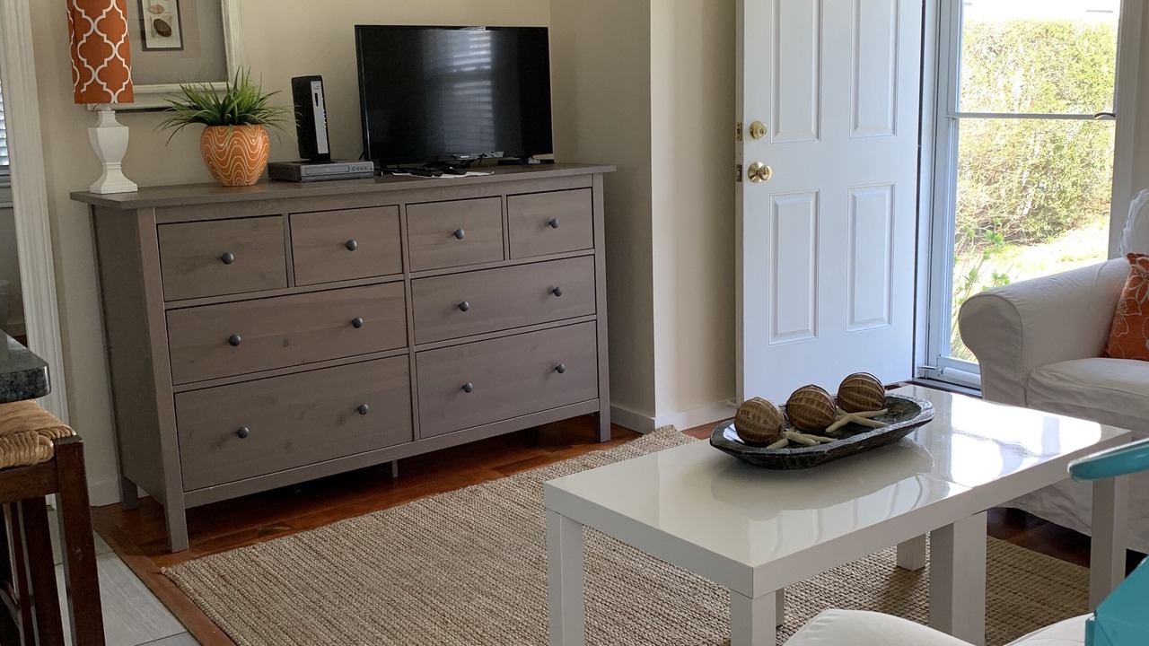 Photo of Livingroom in Easton's Point