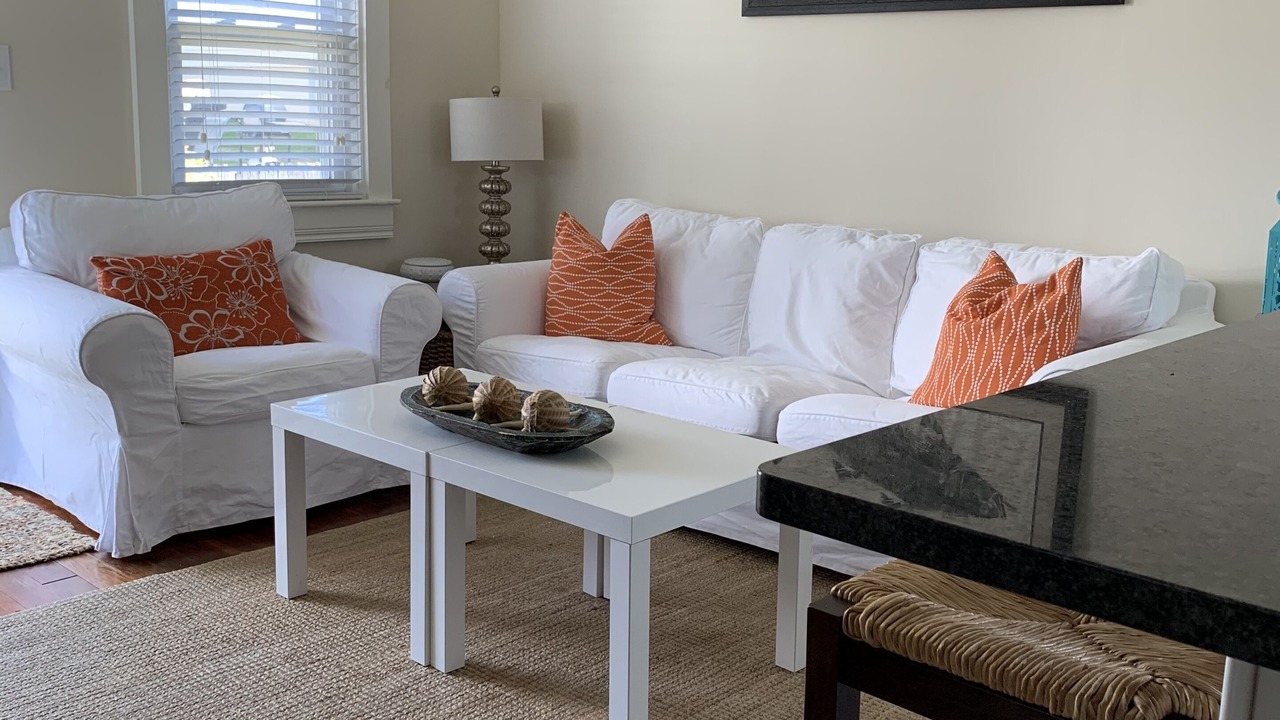 Photo of Livingroom in Easton's Point