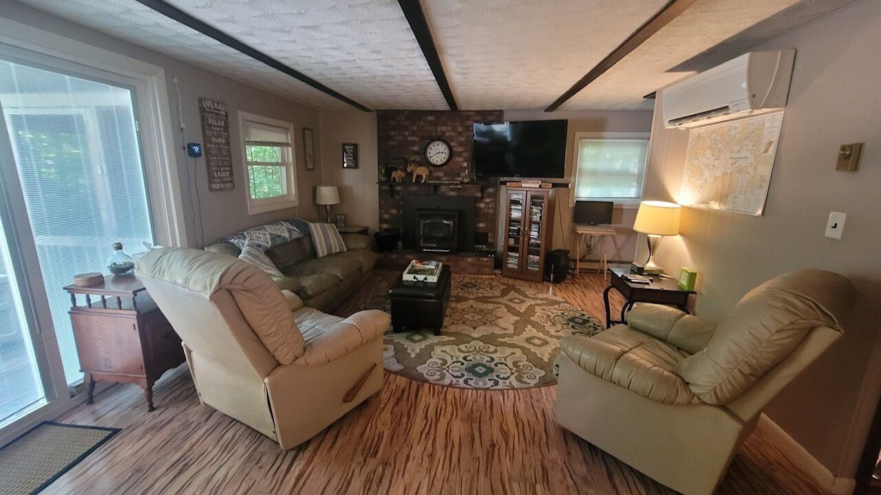 Photo of Livingroom in Moultonborough