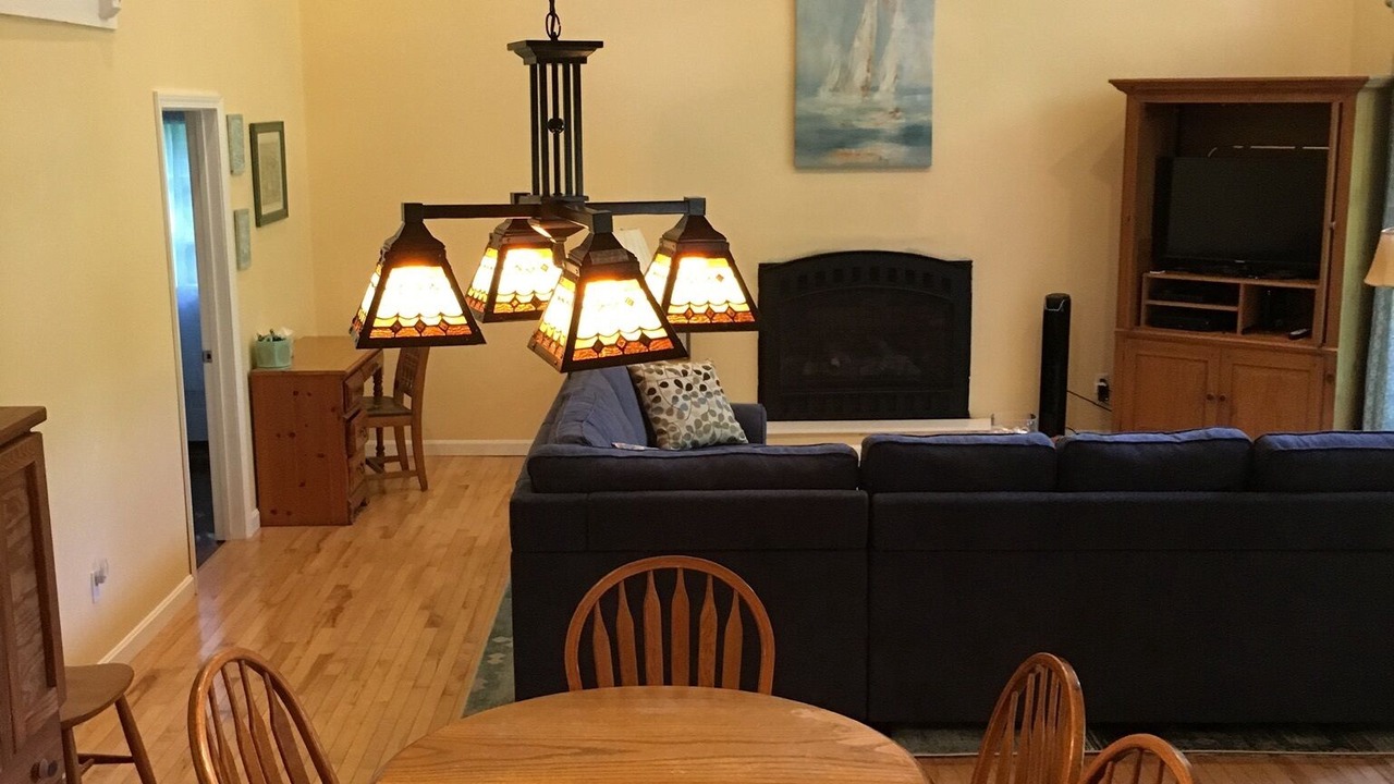 Photo of Livingroom in Narragansett Pier