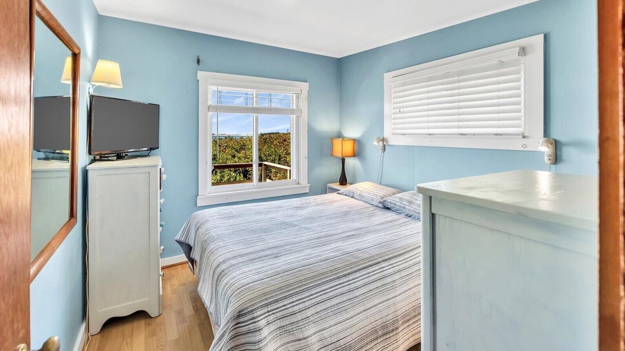 Photo of Bedroom in Indian Neck Heights