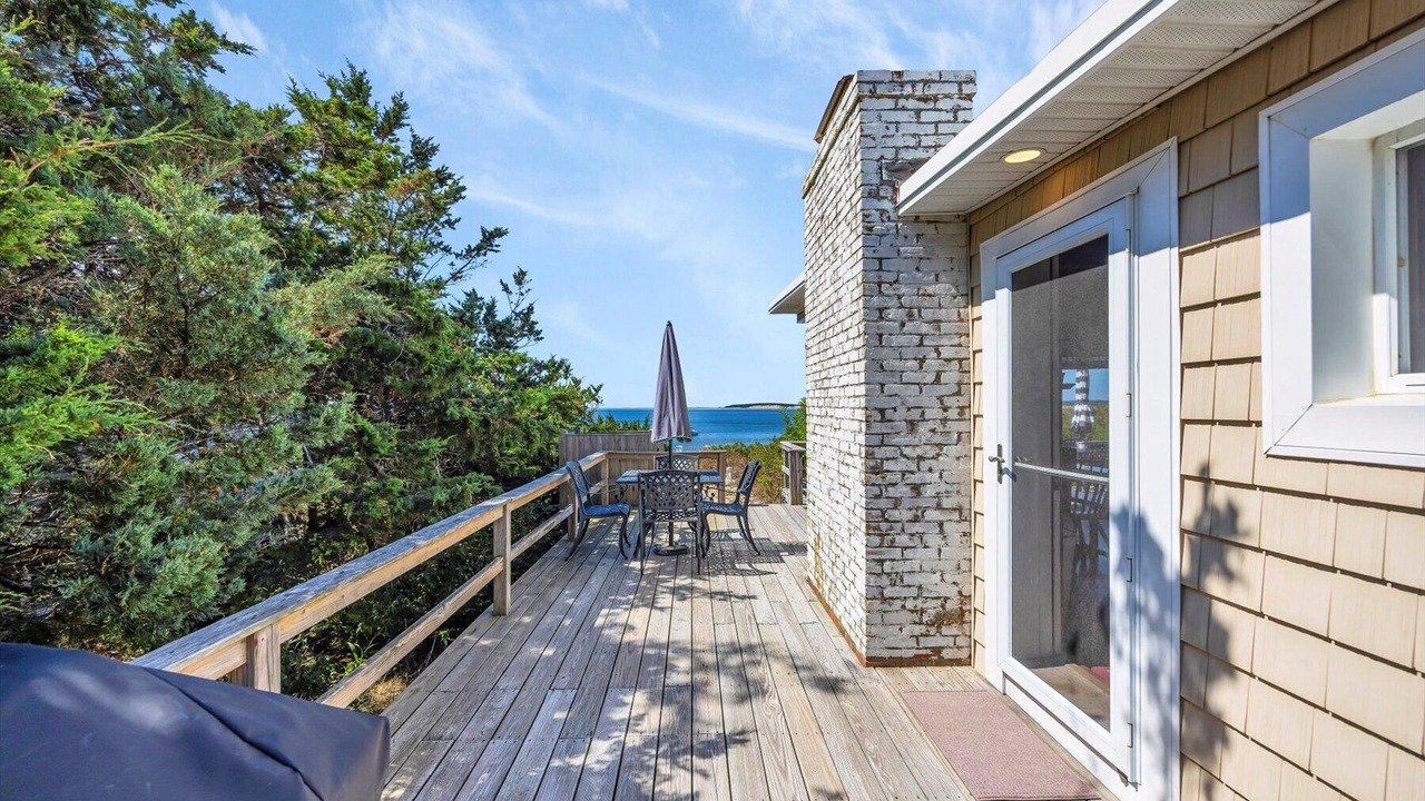 Photo of Outdoor in Indian Neck Heights