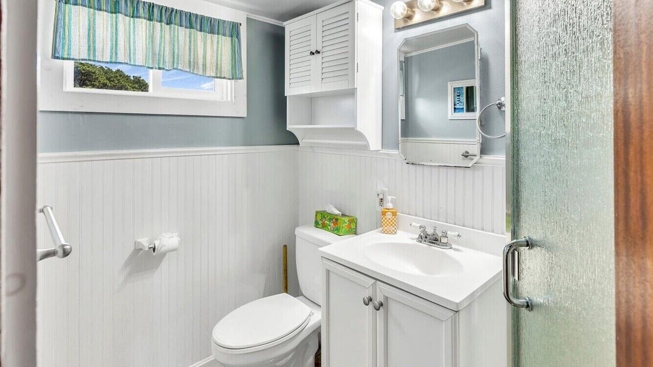 Photo of Bathroom in Indian Neck Heights