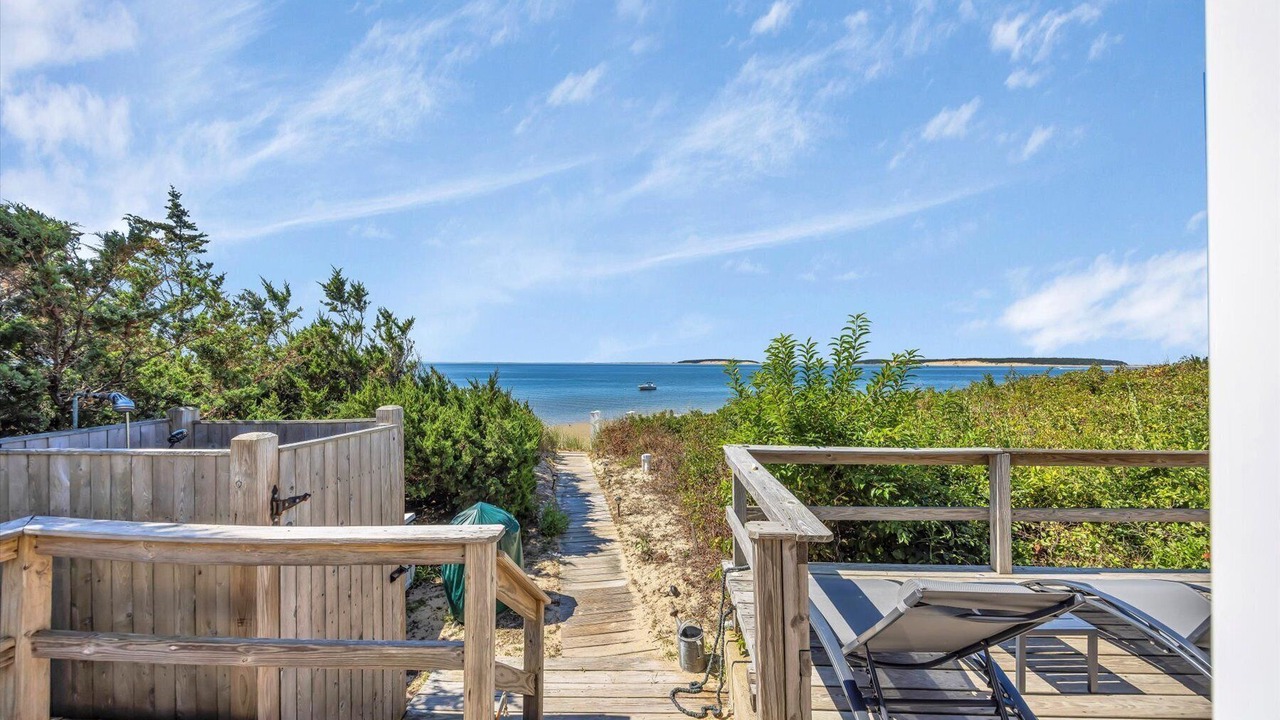 Photo of Patio Balcony in Indian Neck Heights