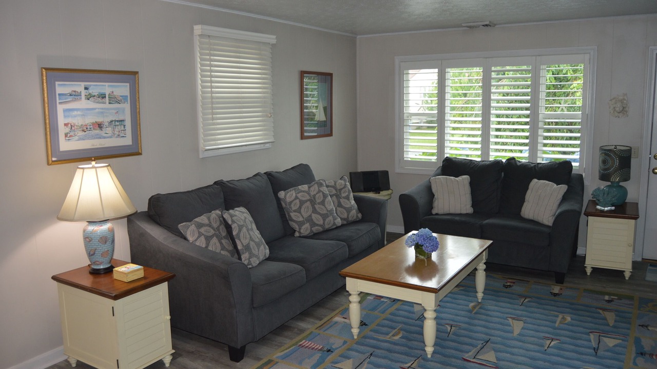 Photo of Livingroom in Narragansett