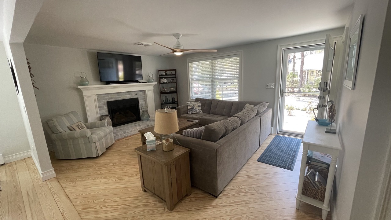 Photo of Livingroom in Mashpee