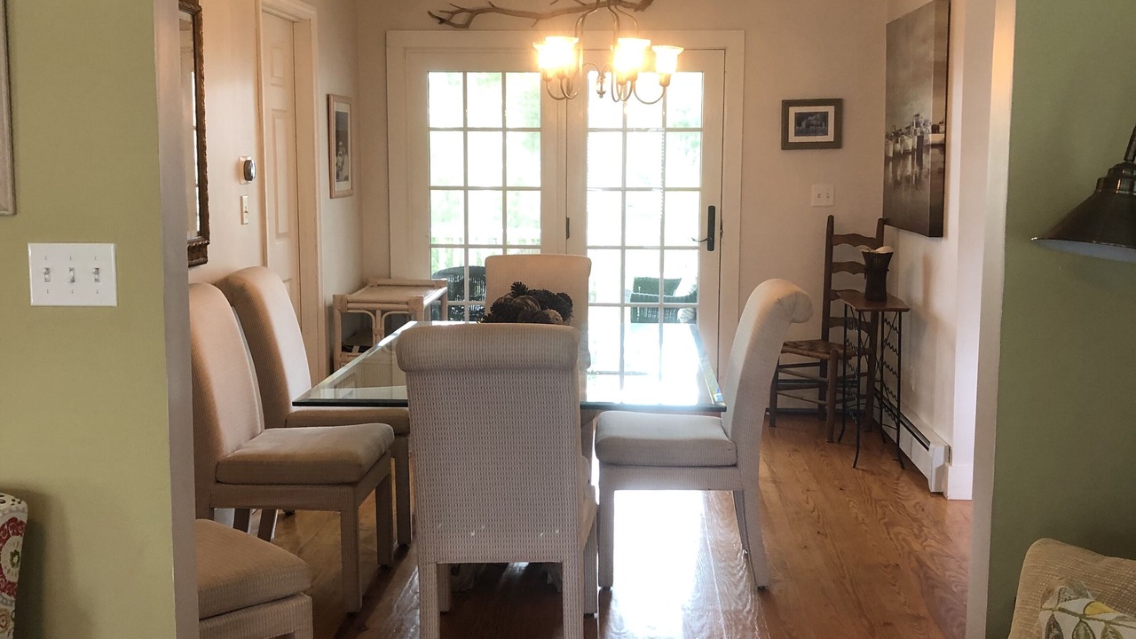 Photo of Livingroom in Pine Point