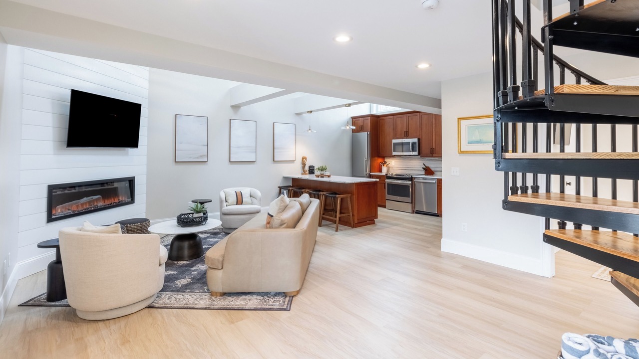 Photo of Livingroom in Yachting Village