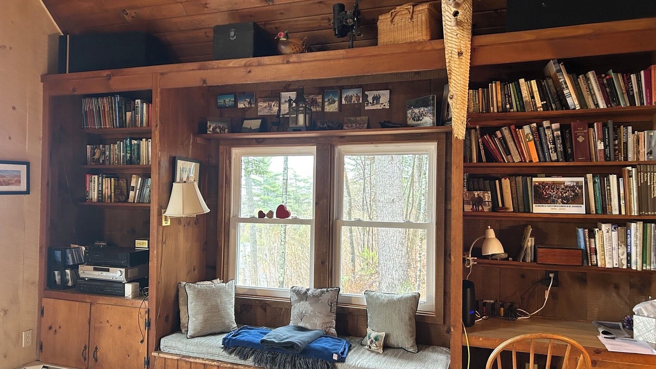 Photo of Bedroom in The Bluffs