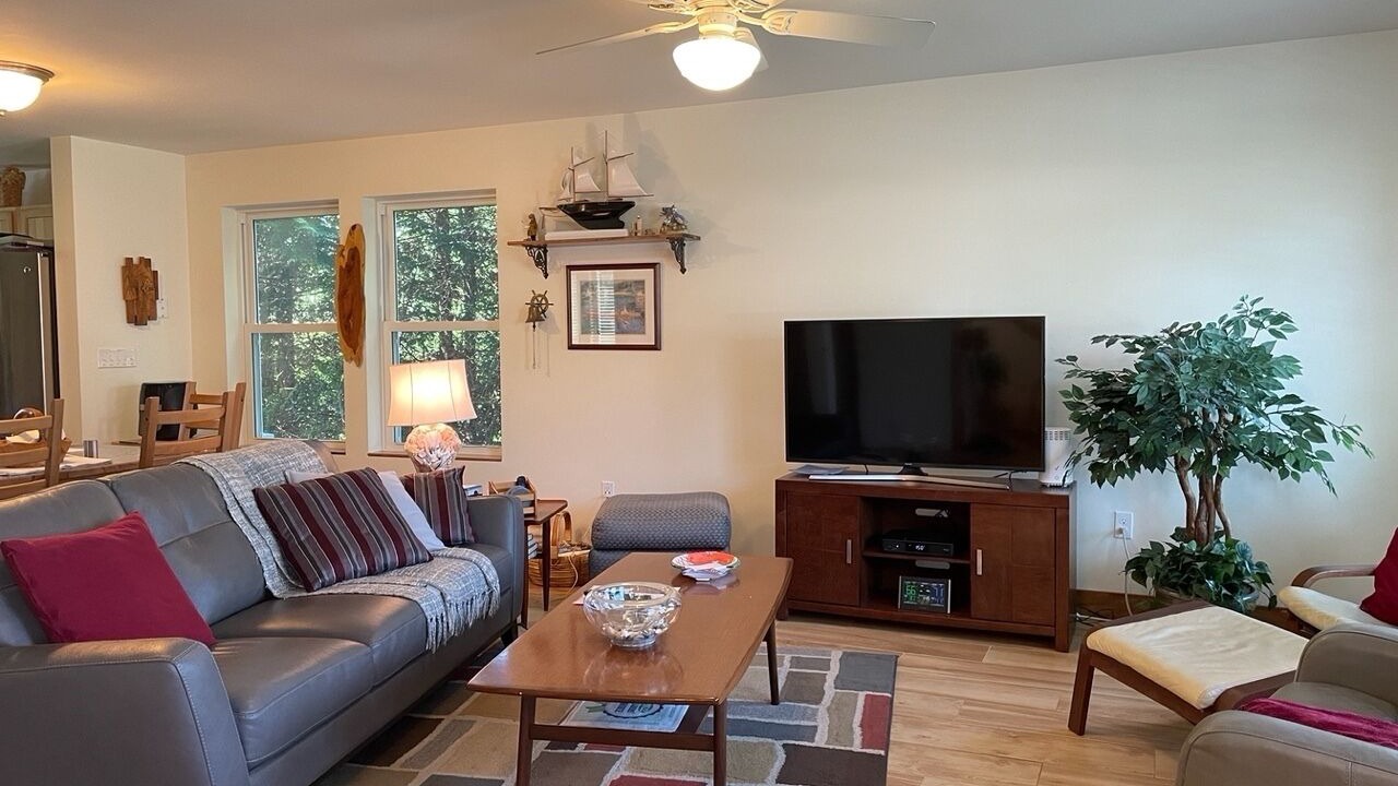 Photo of Livingroom in Narragansett