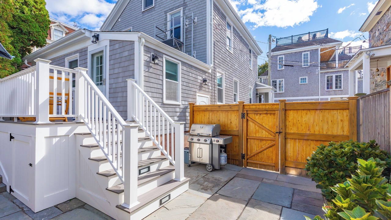 Photo of Patio Balcony in Yachting Village