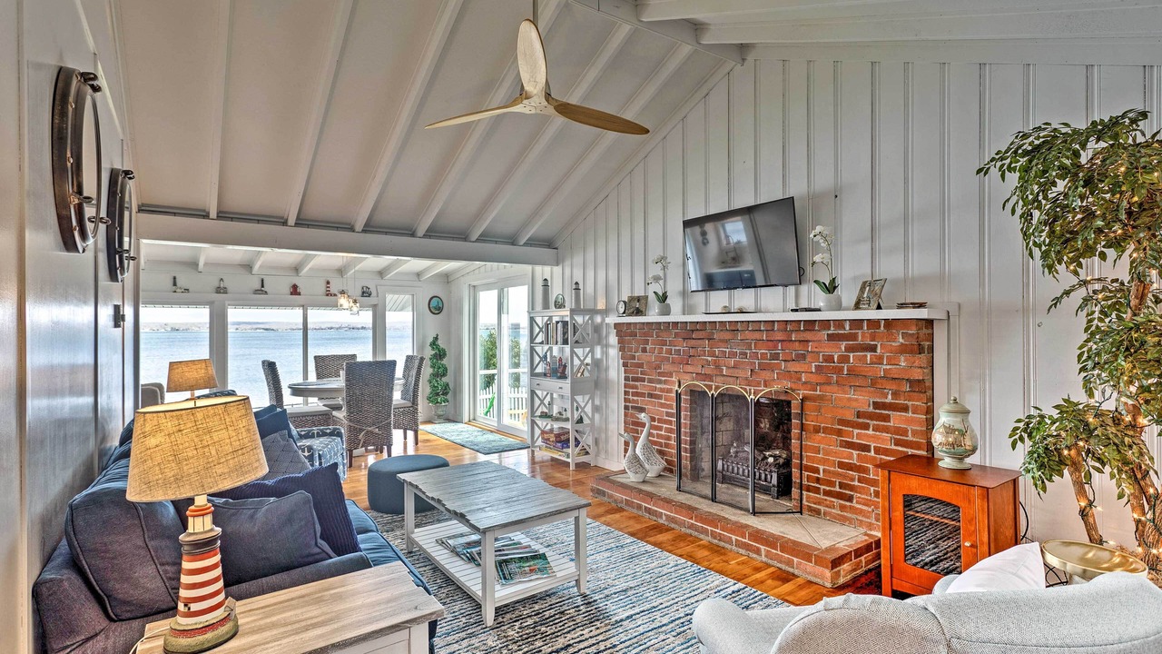 Photo of Livingroom in Portsmouth