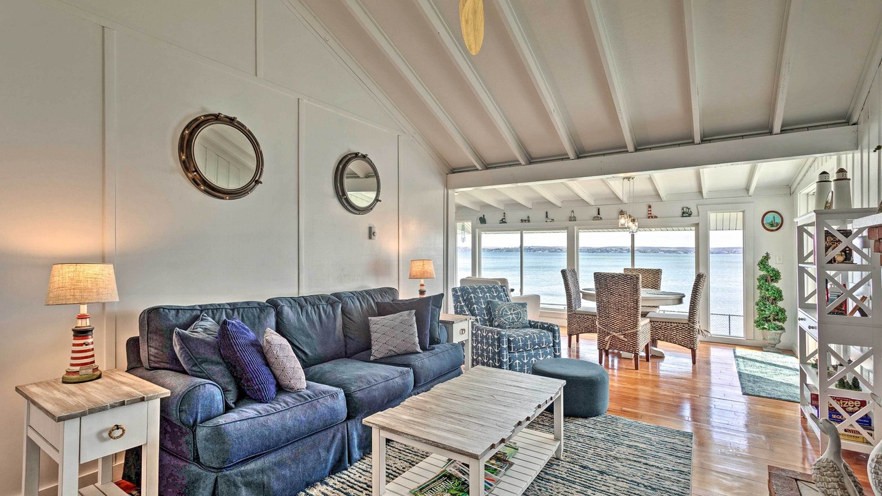 Photo of Livingroom in Portsmouth