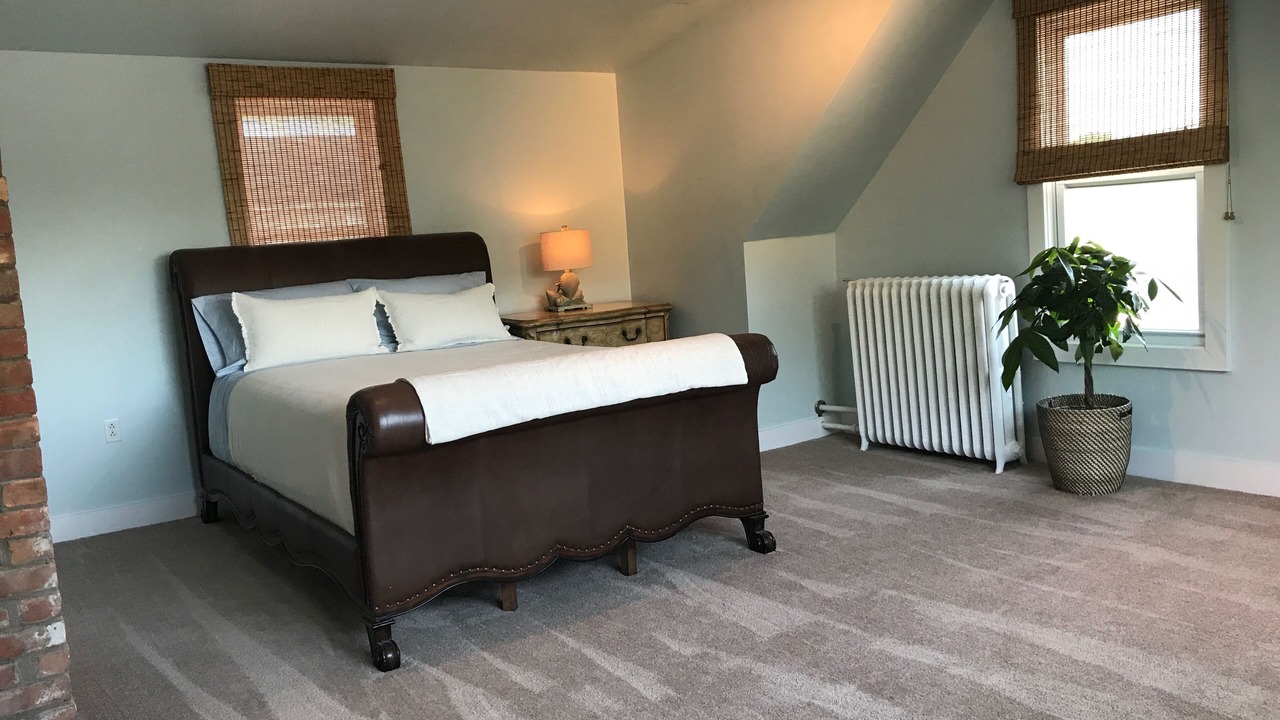 Photo of Bedroom in Bellevue Avenue Historic District