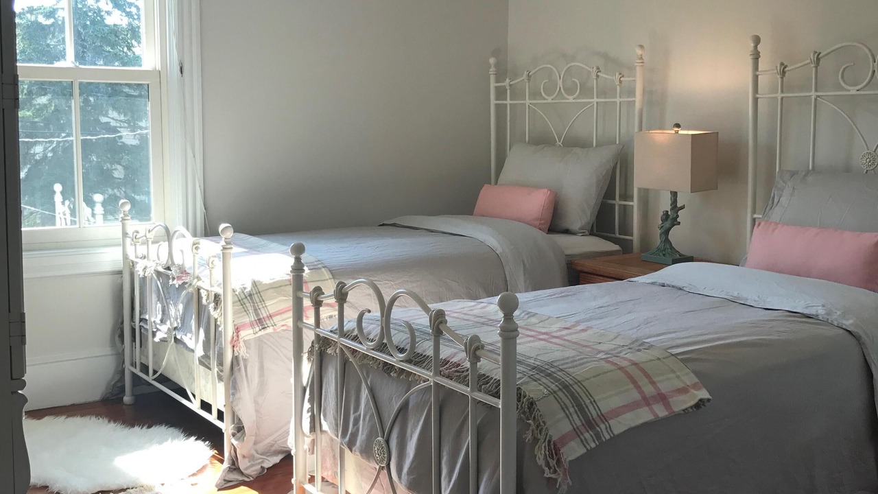 Photo of Bedroom in Bellevue Avenue Historic District