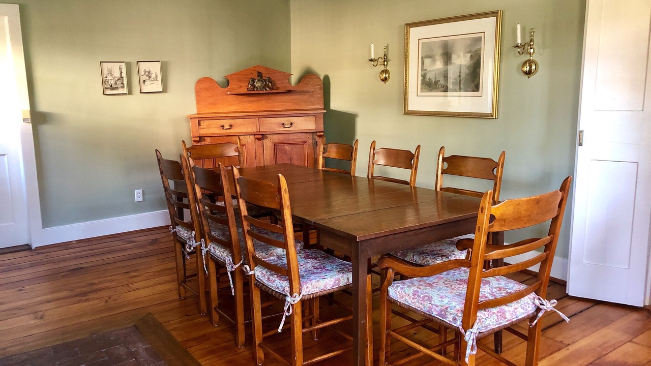 Photo of Livingroom in Old Town Historic District