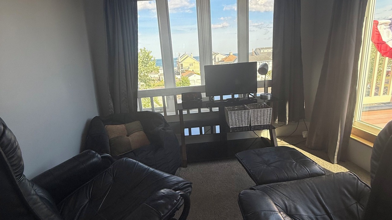 Photo of Livingroom in Hampton
