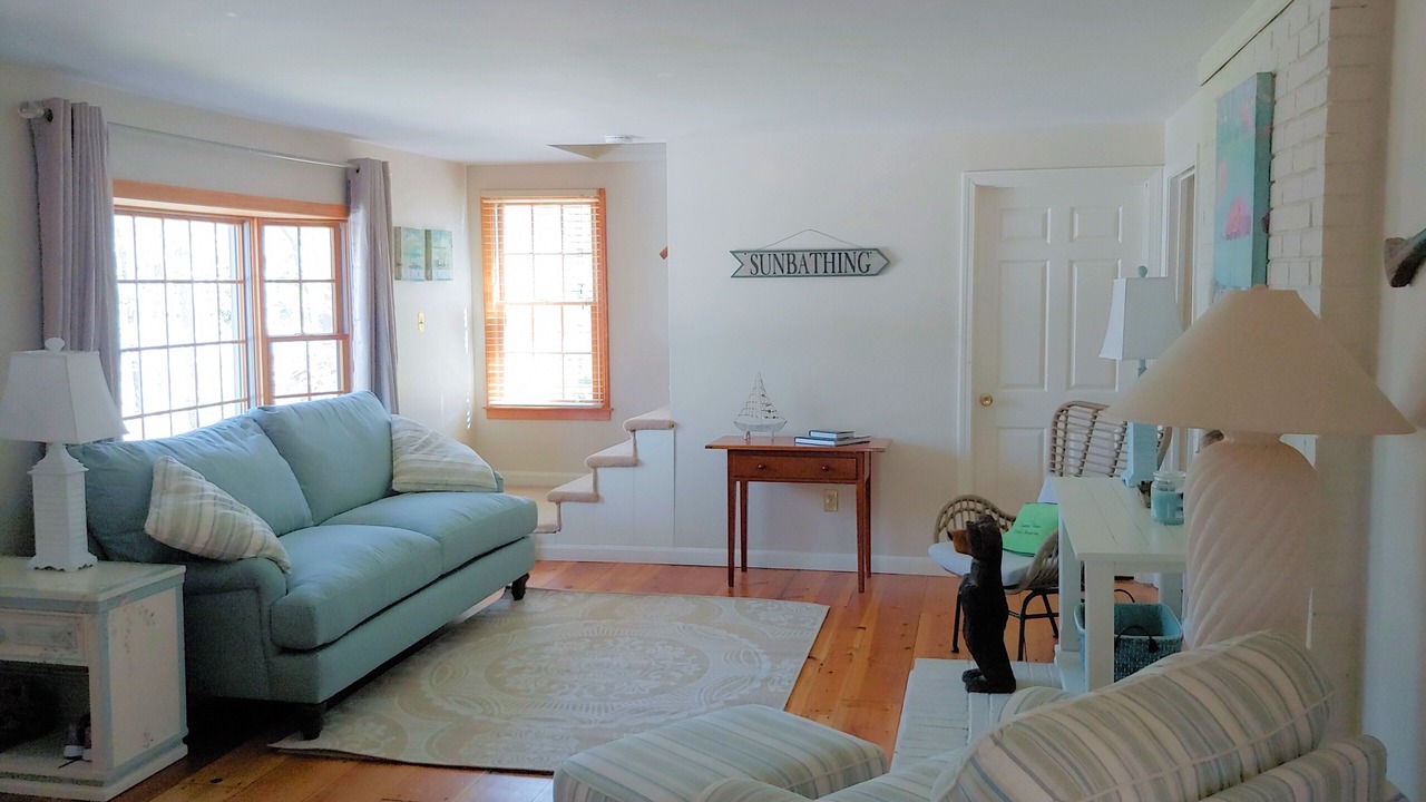 Photo of Livingroom in Dennis