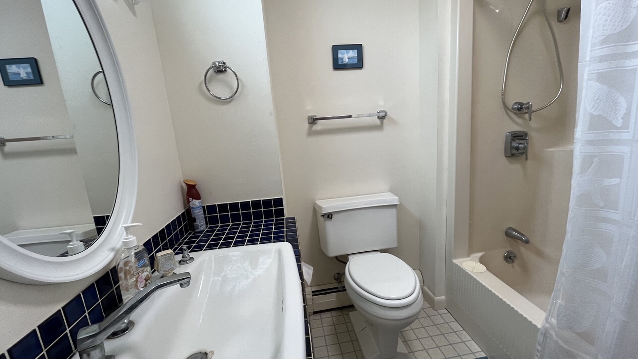 Photo of Bathroom in Isle of Springs