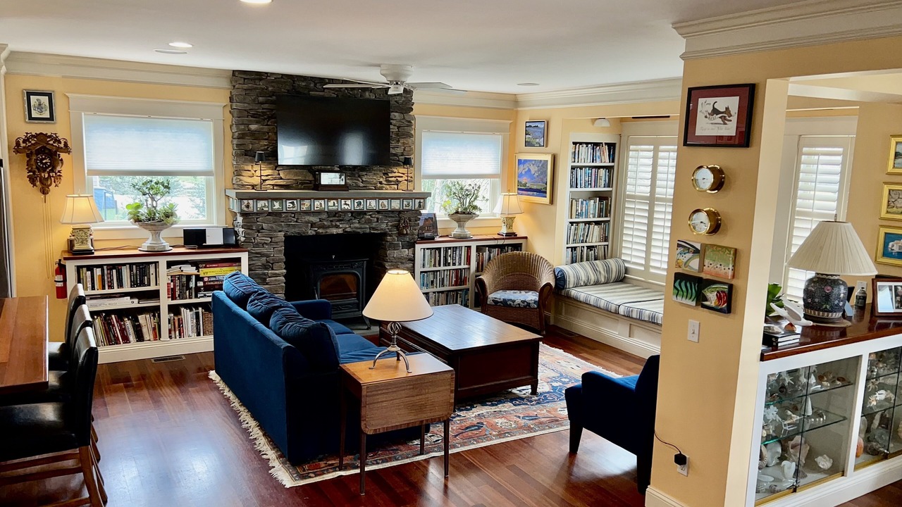 Photo of Bedroom in Jamestown