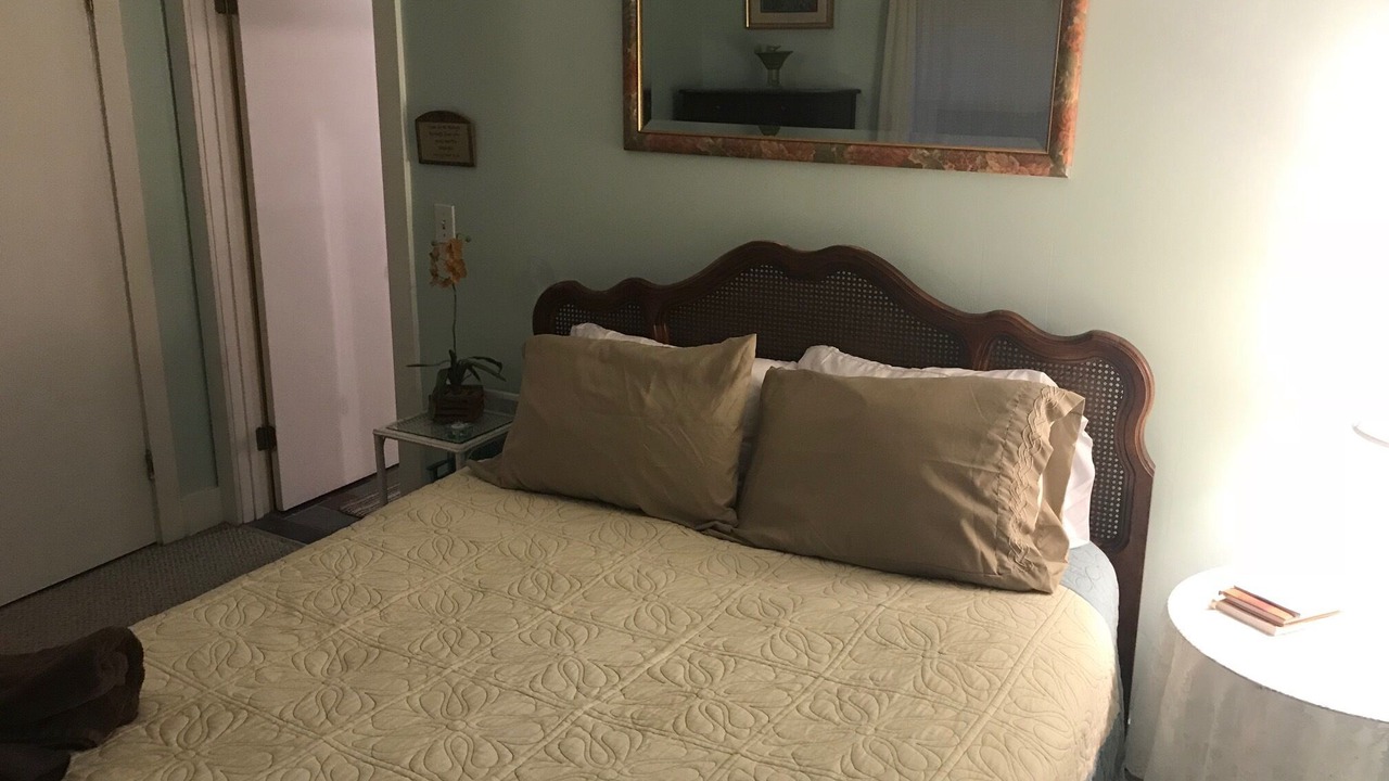 Photo of Bedroom in Top of the Hill