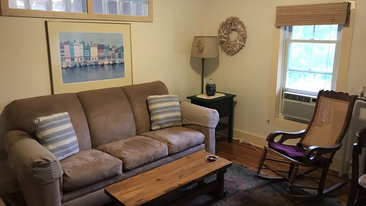 Photo of Livingroom in Top of the Hill