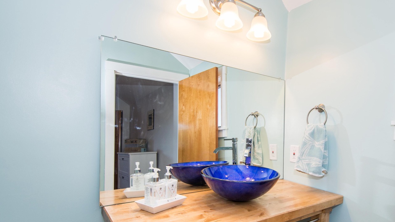Photo of Bathroom in Yachting Village