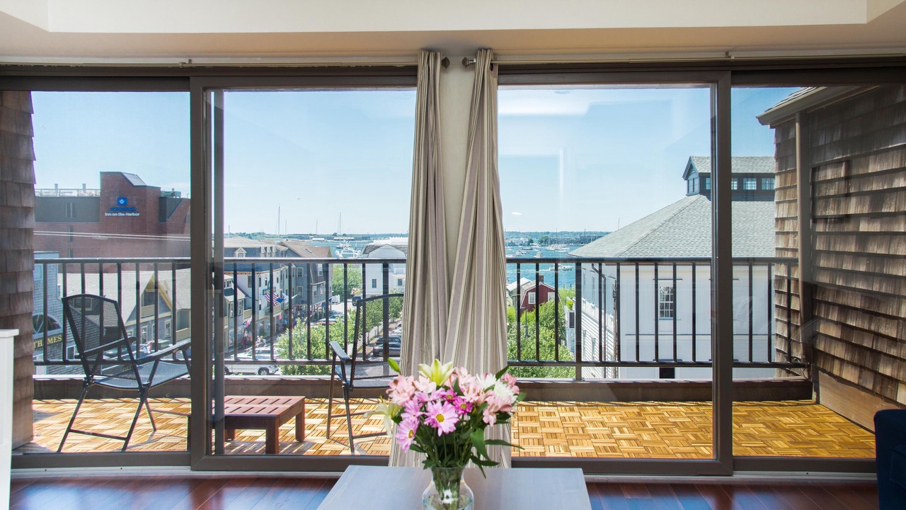 Photo of Patio Balcony in Yachting Village